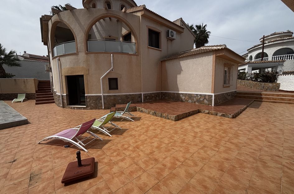 Villa in Quesada