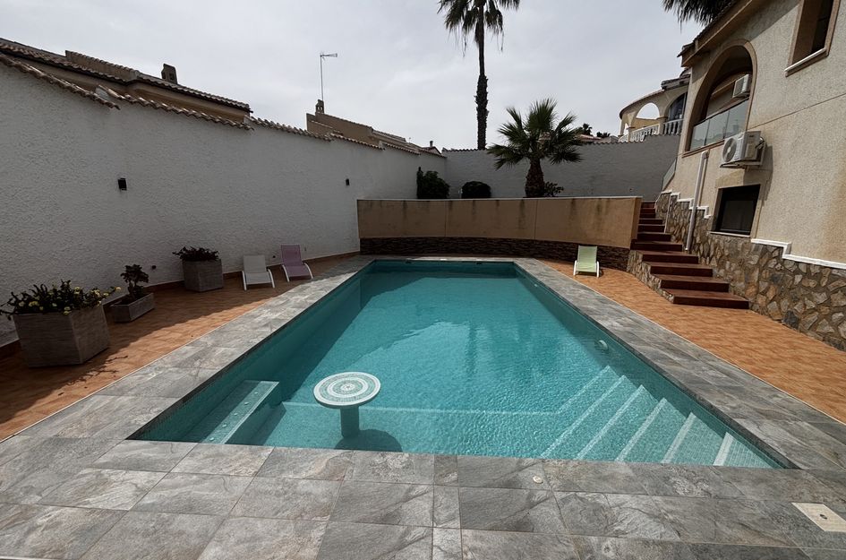 Villa in Quesada