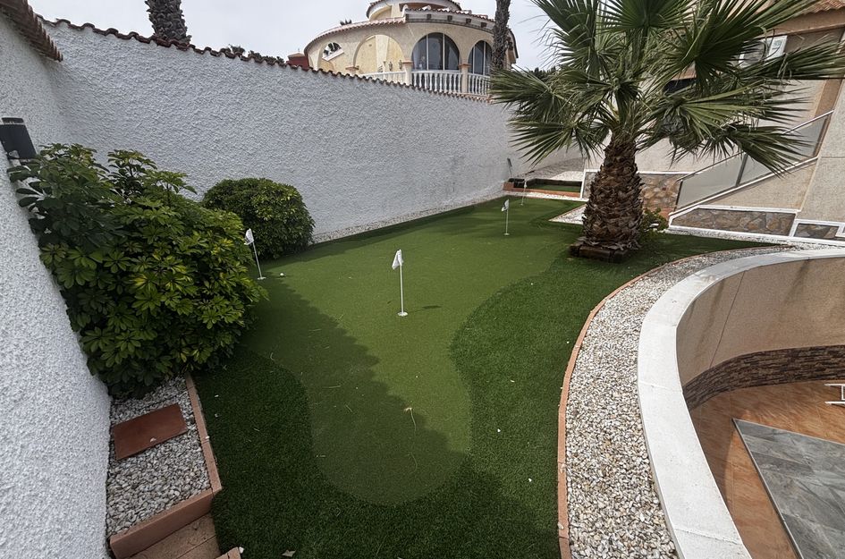 Villa in Quesada