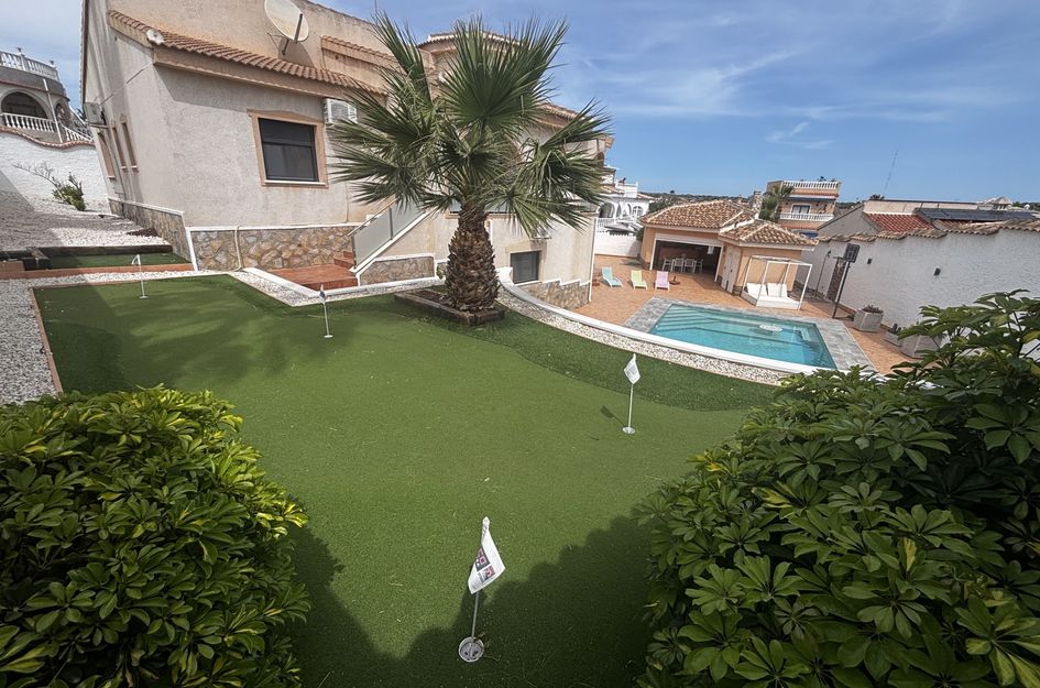 Villa in Quesada