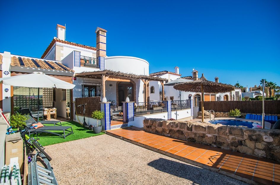 Villa in Algorfa