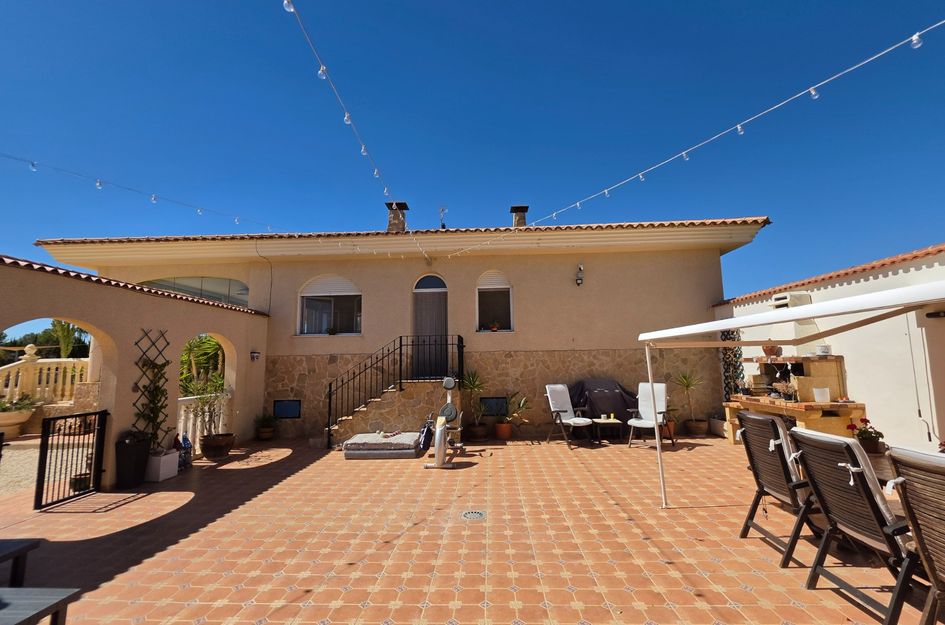 Villa in El Pinós