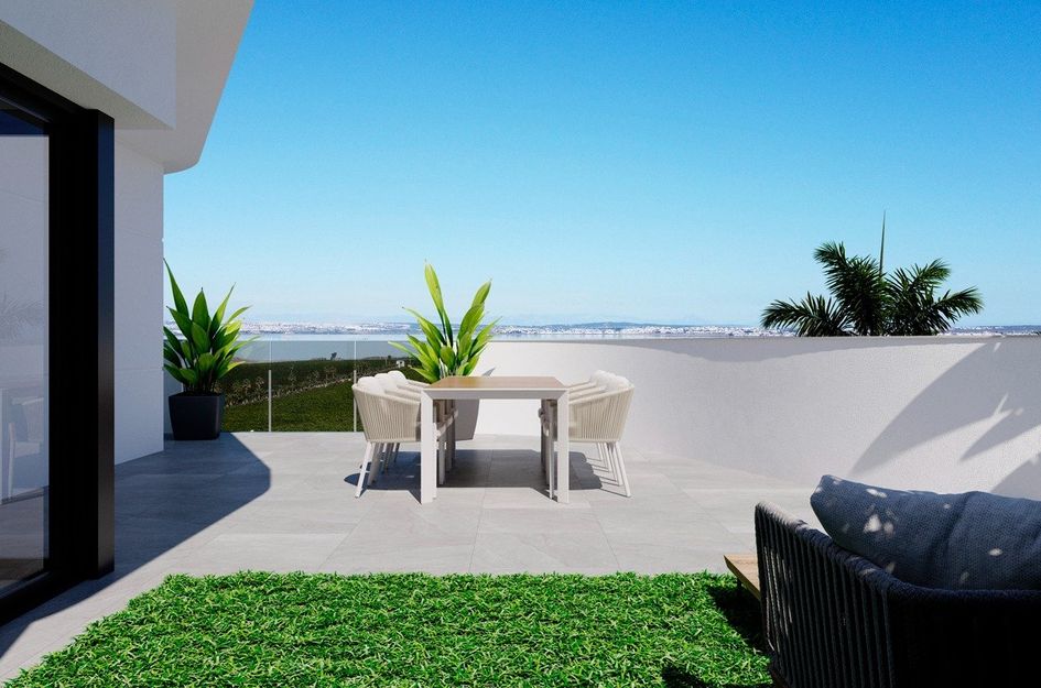 Halfvrijstaand in Torrevieja
