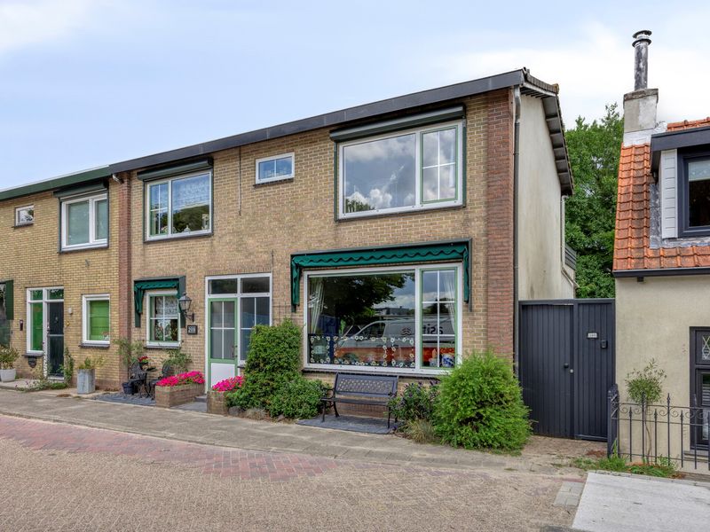 Oostdijk 209, Oud-Beijerland