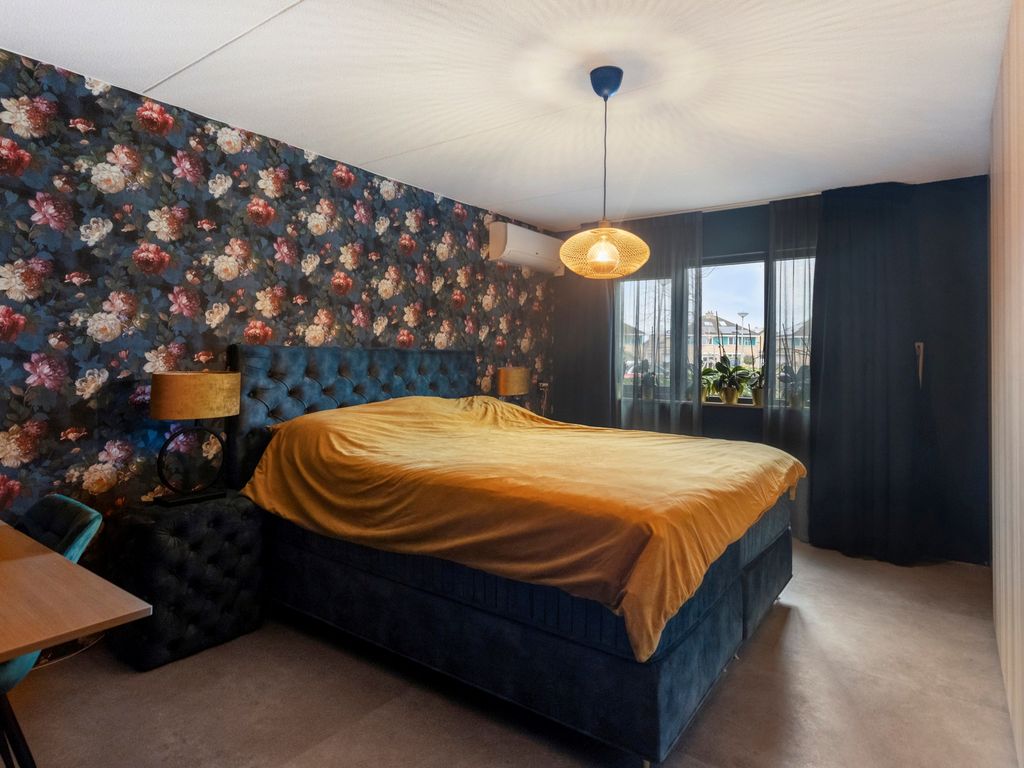 Theo Mann-Bouwmeesterstraat 82, Spijkenisse