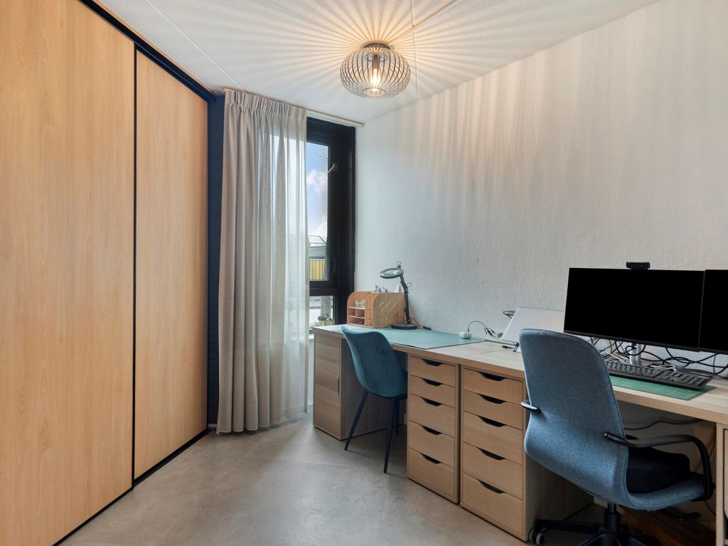 Theo Mann-Bouwmeesterstraat 82, Spijkenisse