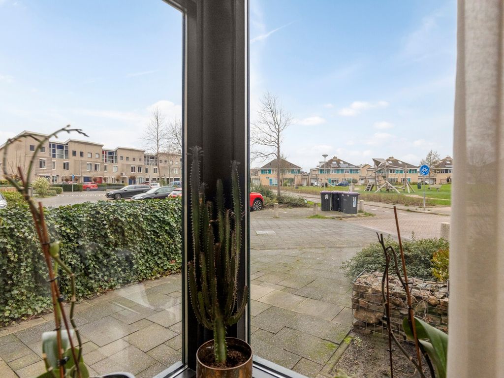 Theo Mann-Bouwmeesterstraat 82, Spijkenisse