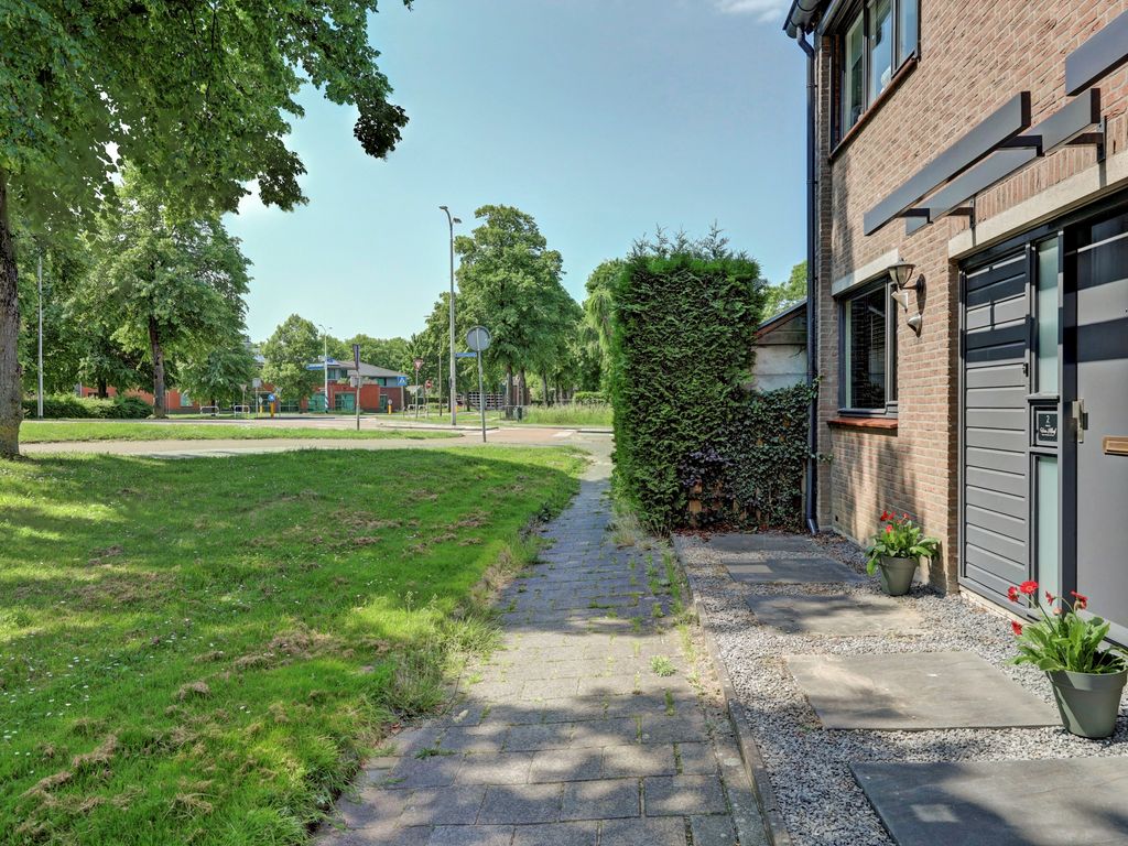 Vlietstraat 2, 's-Gravendeel