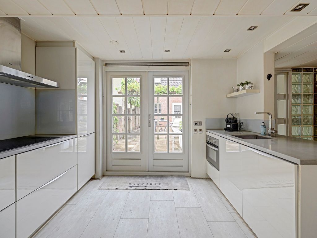Nobelstraat 27, Oud-Beijerland