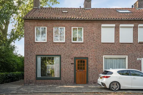 Spoorbaanstraat 13