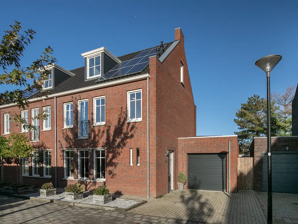 Buitentuin 24, Zundert