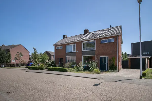 Meidoornstraat 17