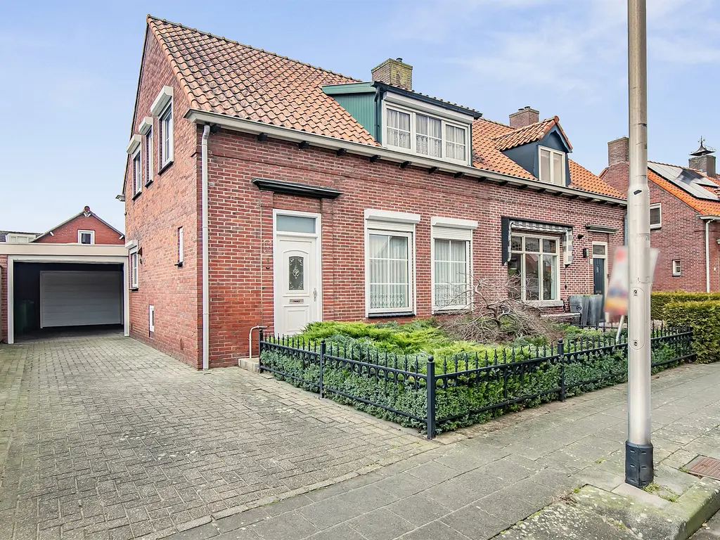 Nachtegaalstraat 1, Zundert