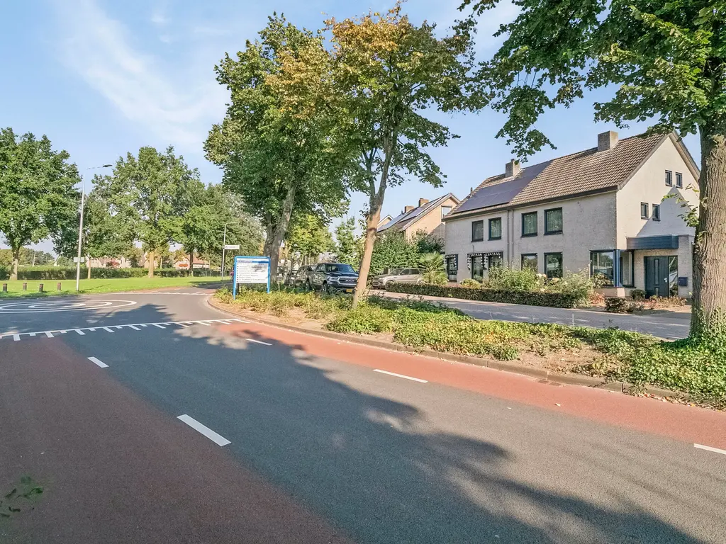 Leeuwerikstraat 12, Zundert