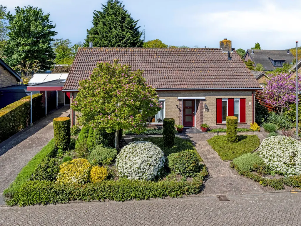 Tibeertlaan 6, Oudenbosch