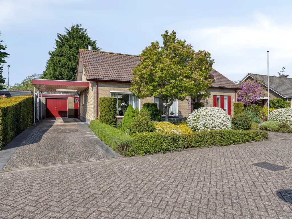 Tibeertlaan 6, Oudenbosch