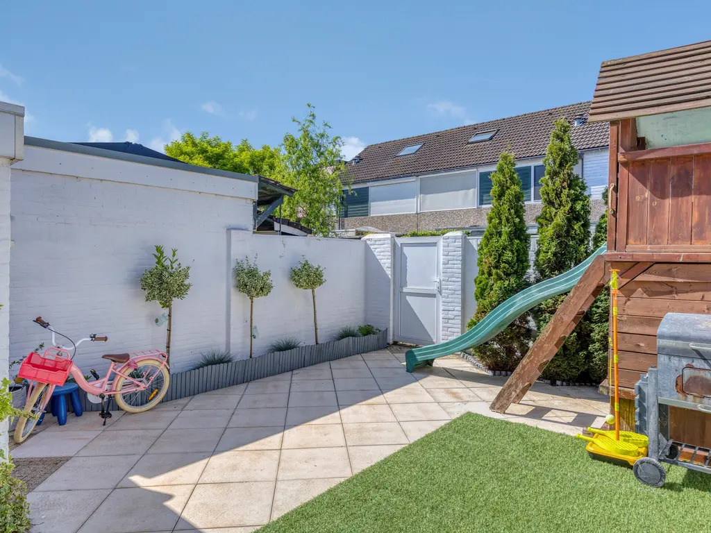 Isabelladonk 11, Roosendaal
