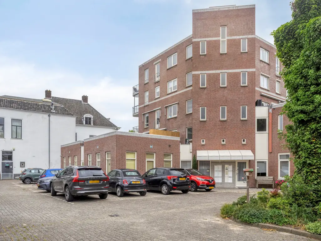 Esserstraat 87, Breda