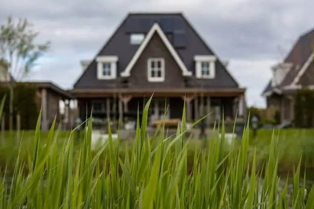 Is een verkoopmakelaar nodig bij het verkopen van uw huis?