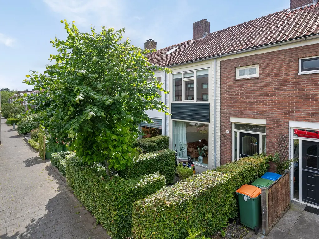 Topaasstraat 10, Breda