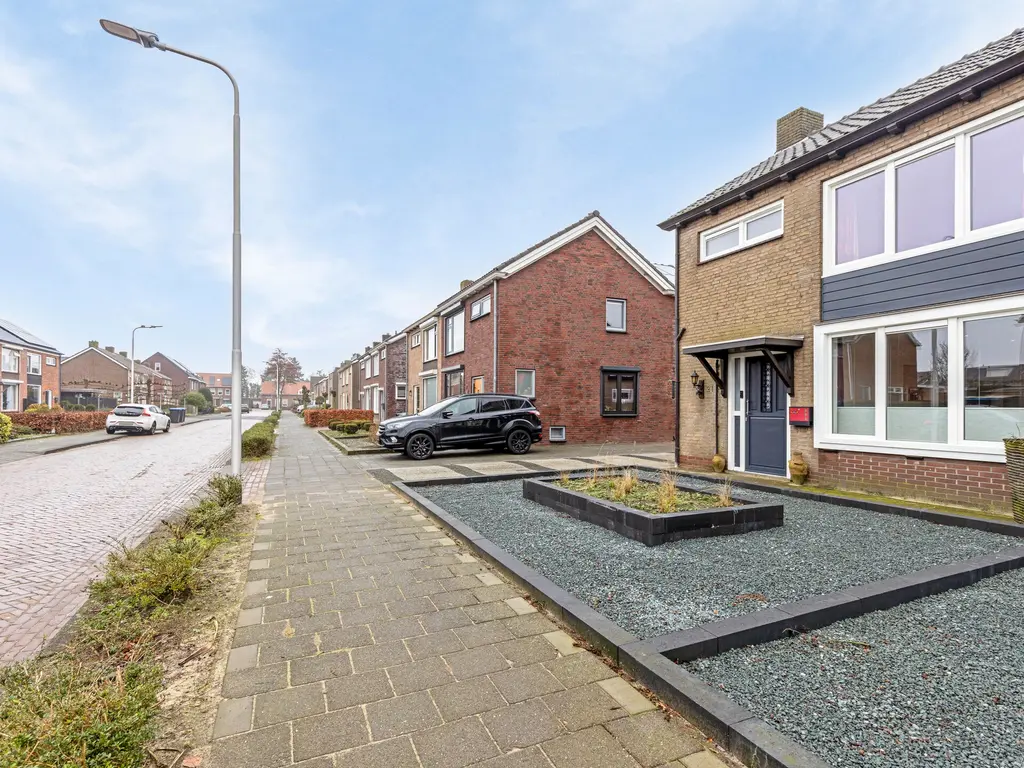 Pastoor Bielarsstraat 21, Wernhout