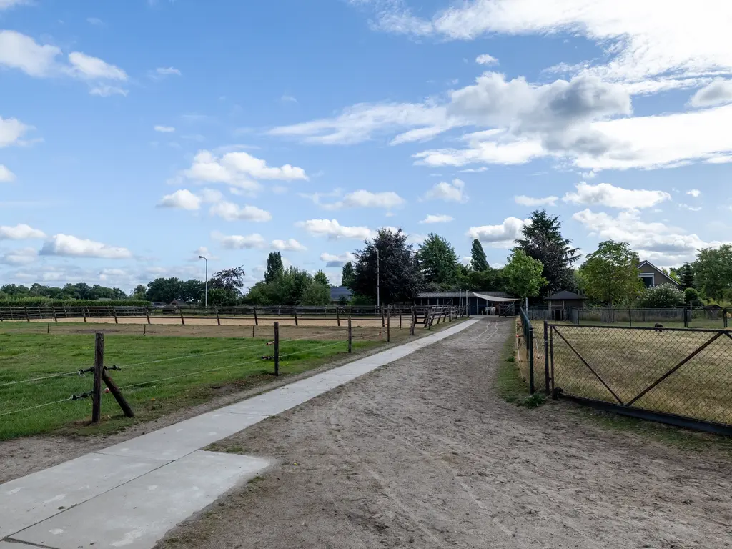 Luitertweg 3, Klein Zundert
