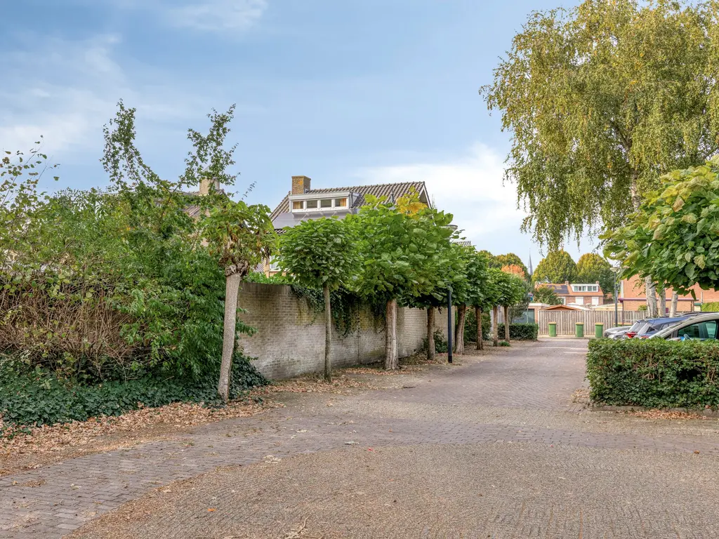 Beemd 12, Bavel