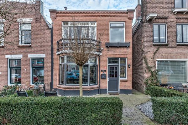 Burgemeester de Bruinelaan 127, ZWIJNDRECHT