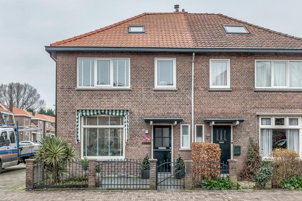 Burgemeester de Bruinelaan 30, ZWIJNDRECHT