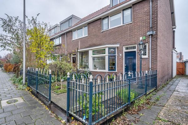 Juliana van Stolbergstraat 1, ZWIJNDRECHT