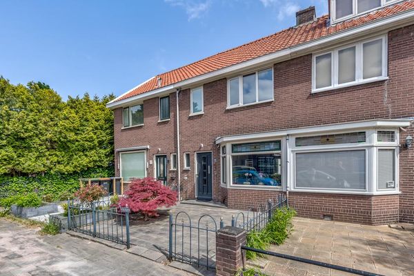 Adolph van Nassaustraat 11, ZWIJNDRECHT