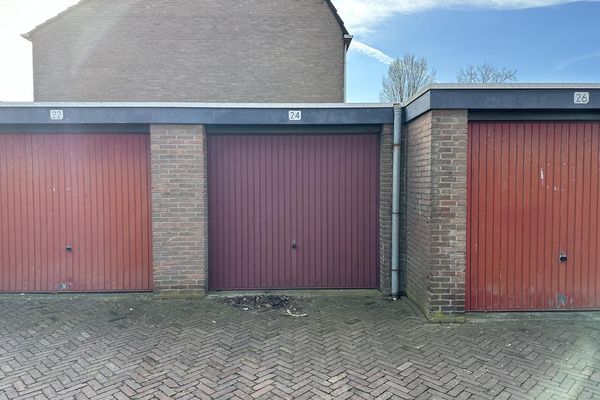 Everstein 24 , ZWIJNDRECHT