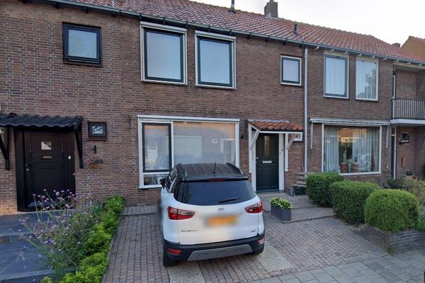 Stoop van Zwijndrechtstraat 21, ZWIJNDRECHT