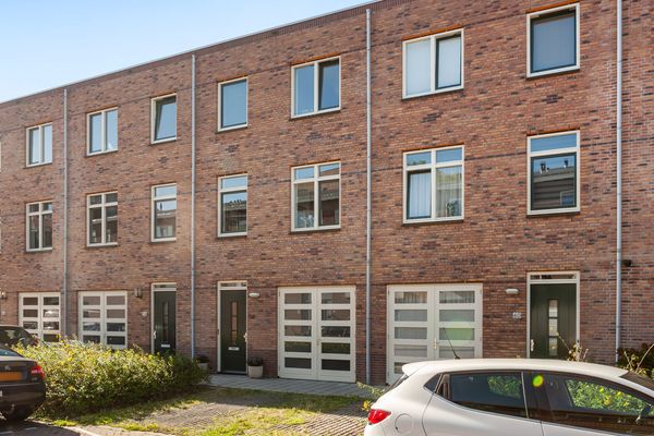 van Ruisdaelstraat 58, ZWIJNDRECHT