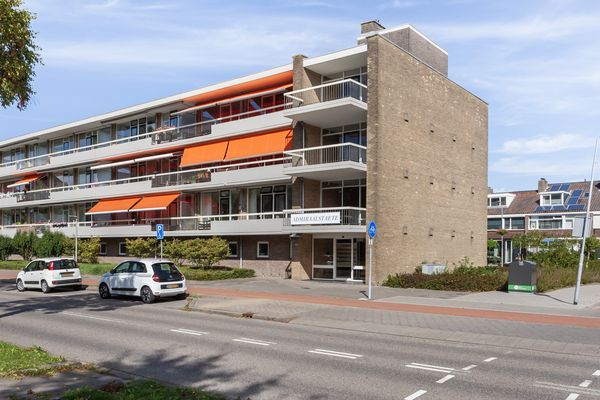 Admiraal de Ruyterweg 1, ZWIJNDRECHT