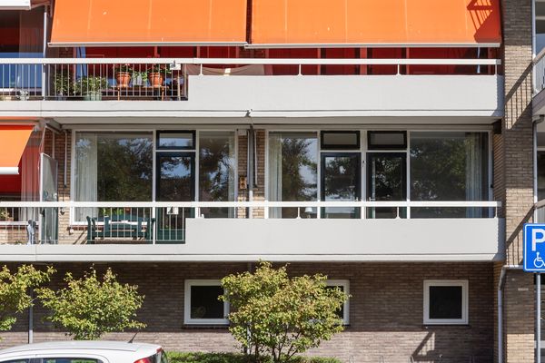 Admiraal de Ruyterweg 1, ZWIJNDRECHT