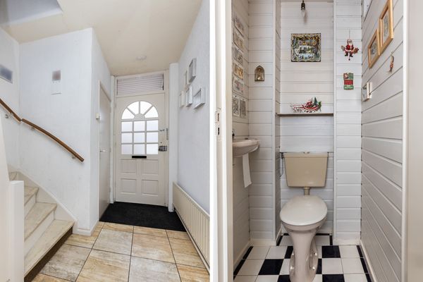 Stoop van Zwijndrechtstraat 16, ZWIJNDRECHT