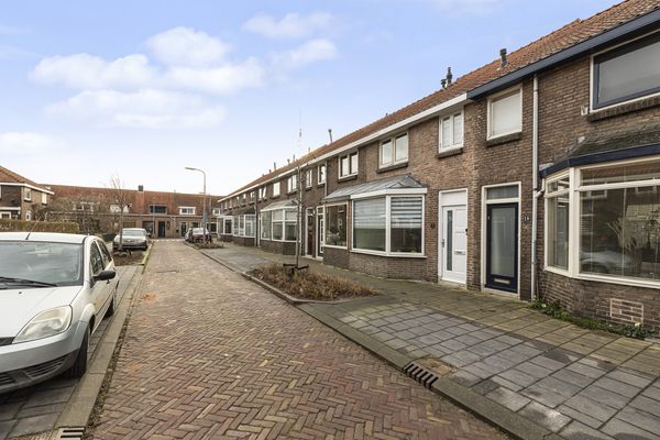 Eikeboomstraat 14, ZWIJNDRECHT