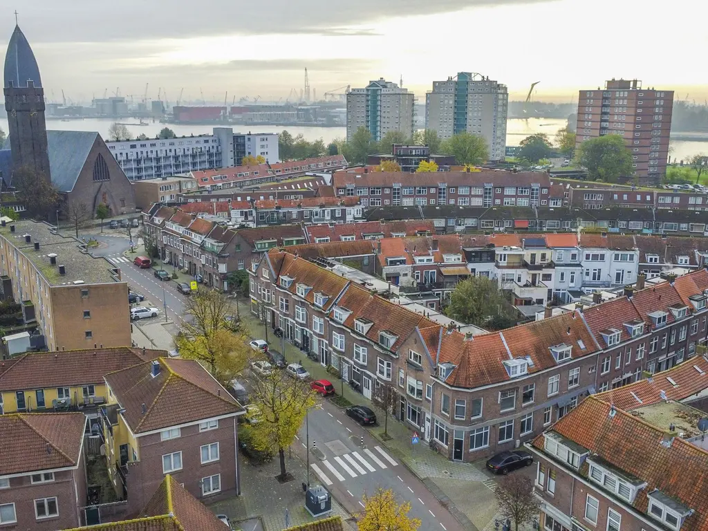 Nieuwe Maasstraat 104A, SCHIEDAM