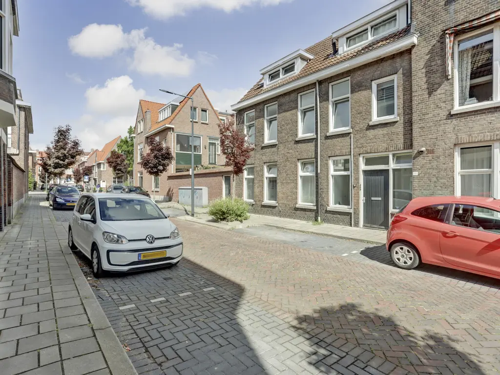 Dirk van Wassenaarstraat 28B, SCHIEDAM