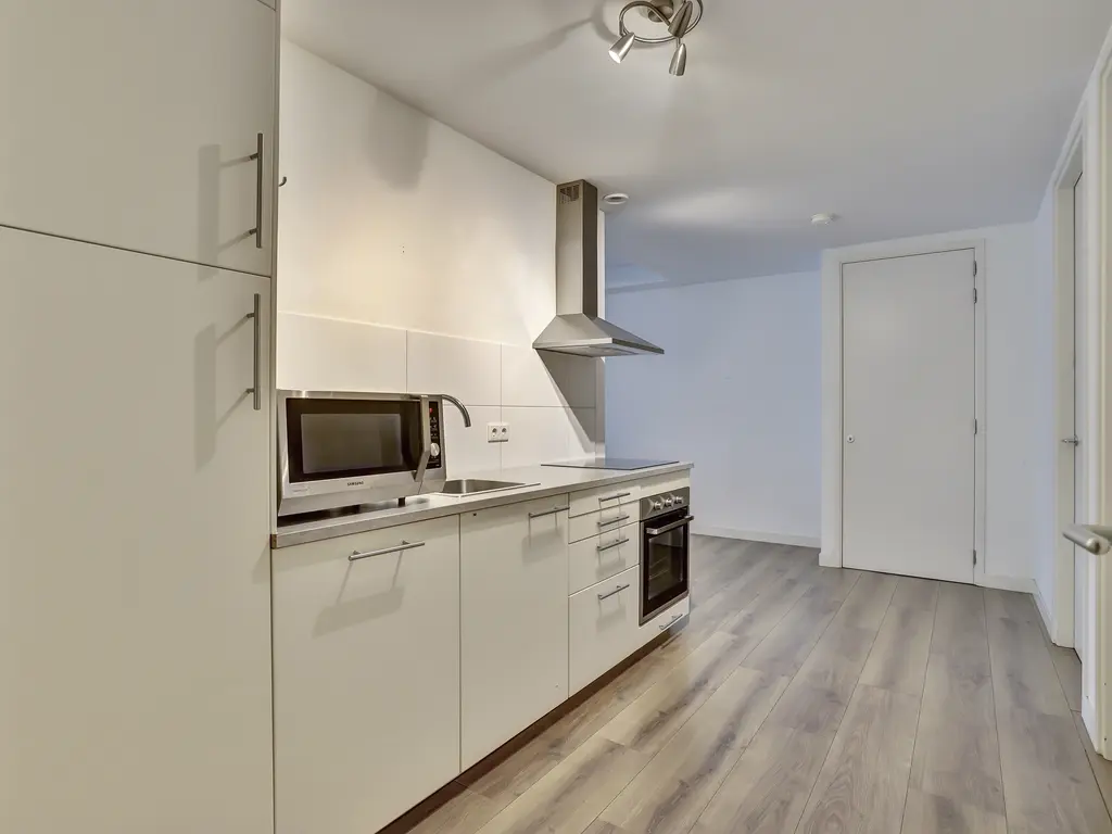 Dirk van Wassenaarstraat 28B, SCHIEDAM