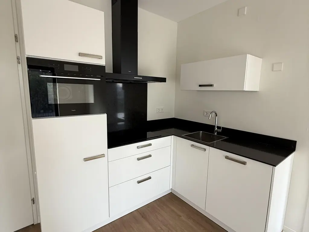 Bundweg 35, ROTTERDAM