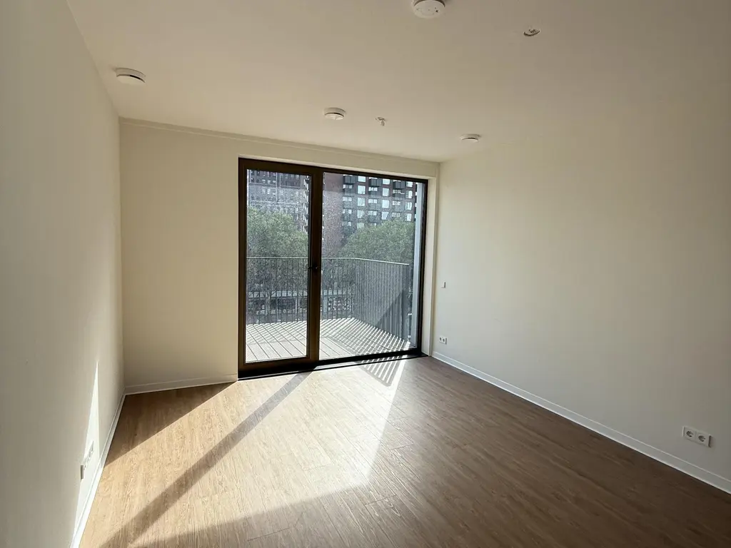 Bundweg 35, ROTTERDAM