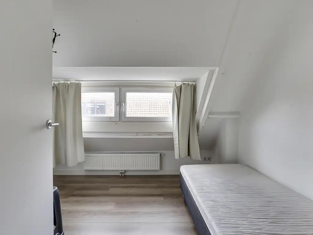 Dirk van Wassenaarstraat 28A, SCHIEDAM