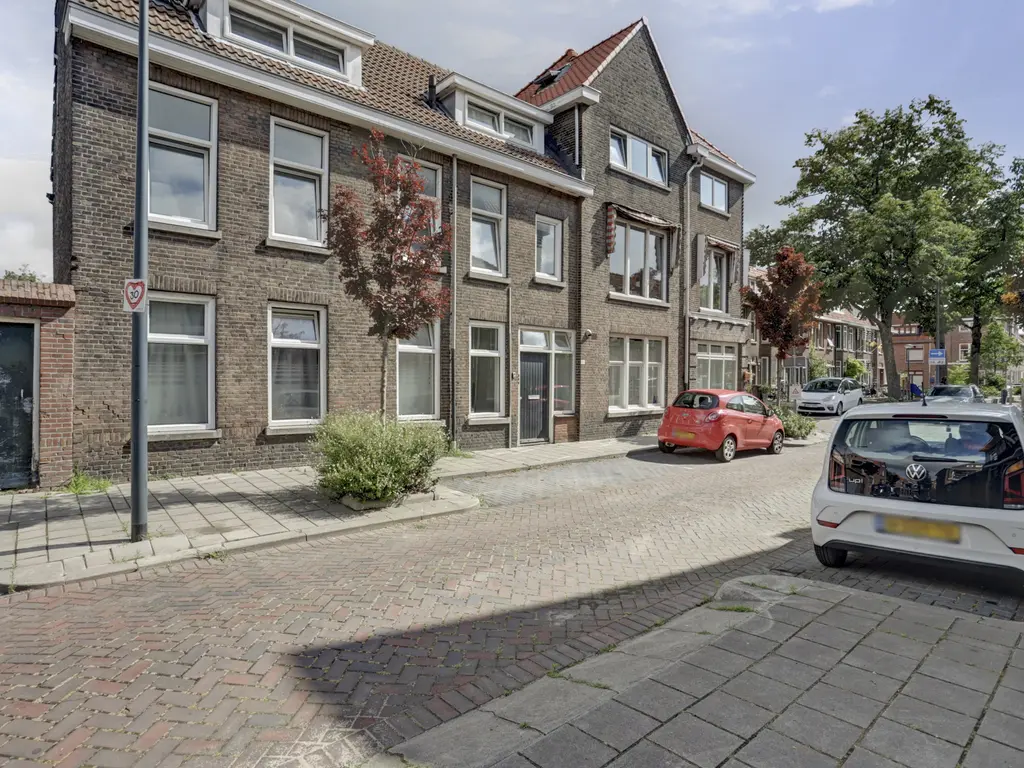 Dirk van Wassenaarstraat 28C, SCHIEDAM