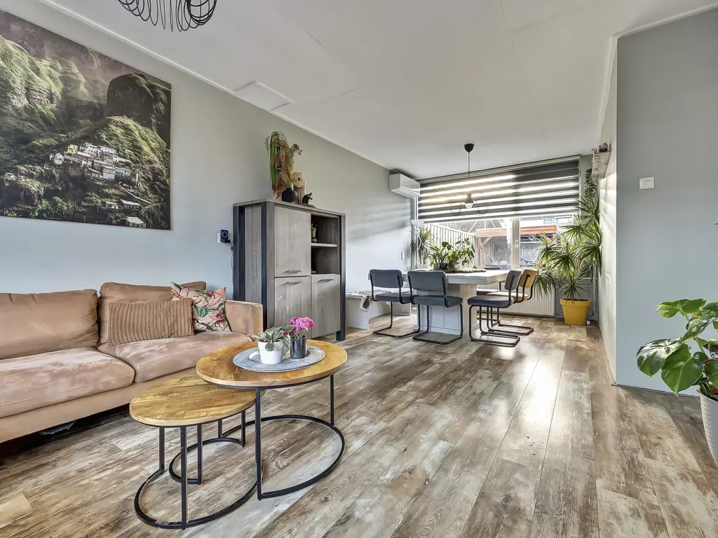 Gerard Doustraat 15, SPIJKENISSE