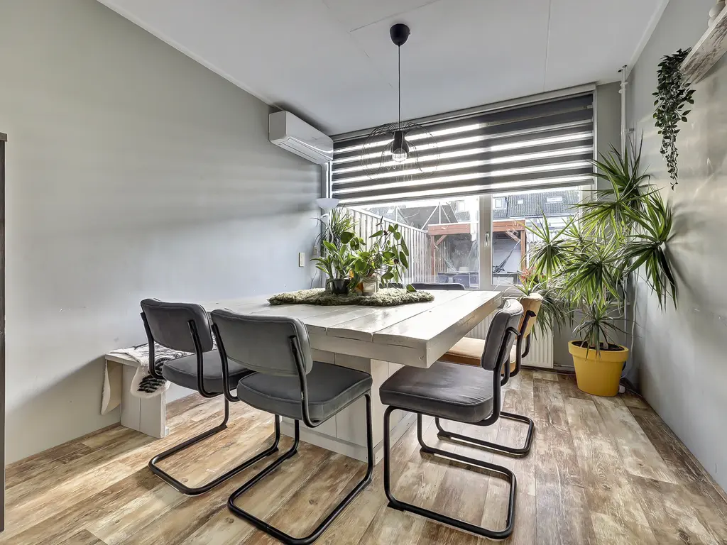 Gerard Doustraat 15, SPIJKENISSE