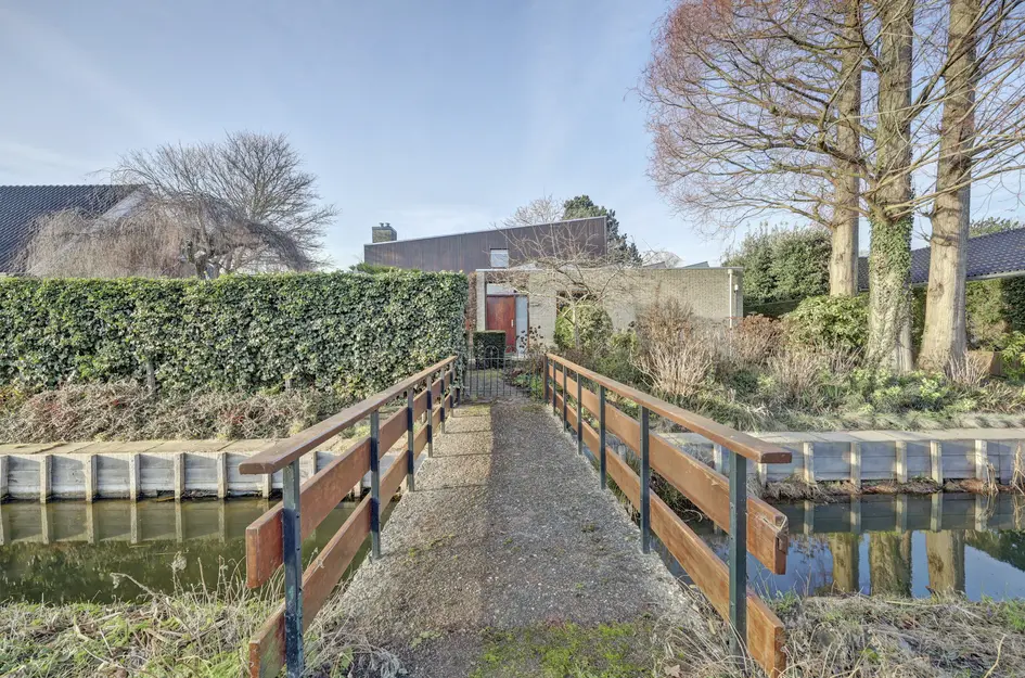 Notaris L P vd Blinkln 11a