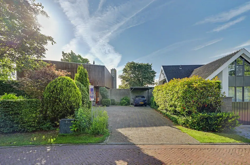 Notaris L P vd Blinkln 11a