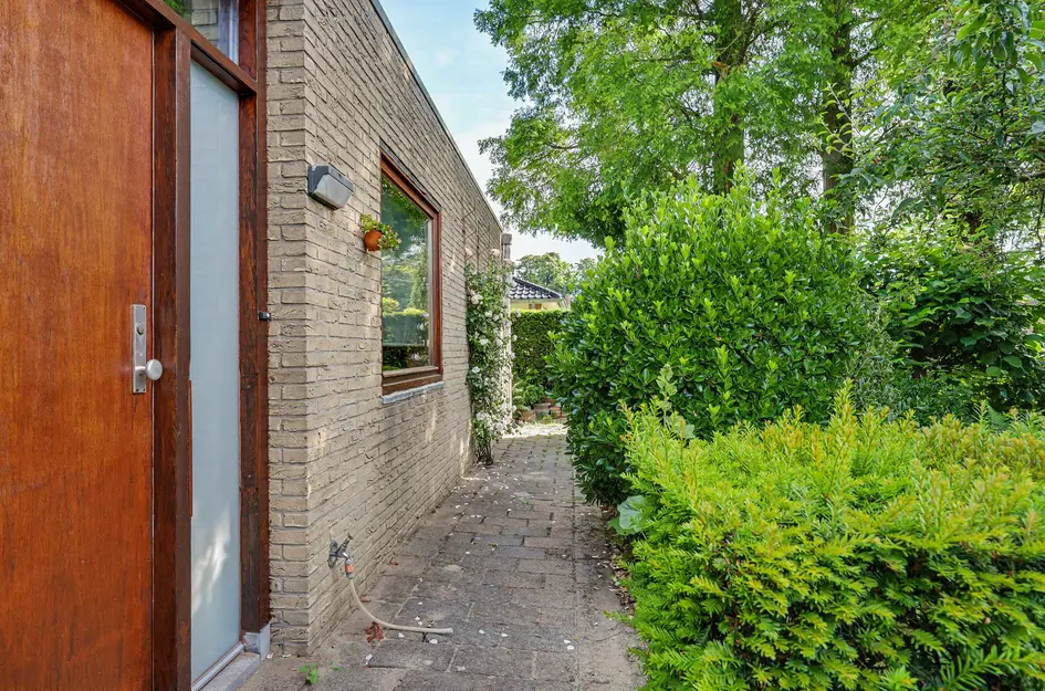 Notaris L P vd Blinkln 11a